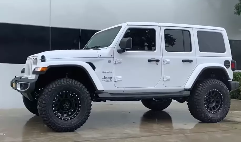 2.5-inch lift with 35-inch tires on a Jeep Wrangler