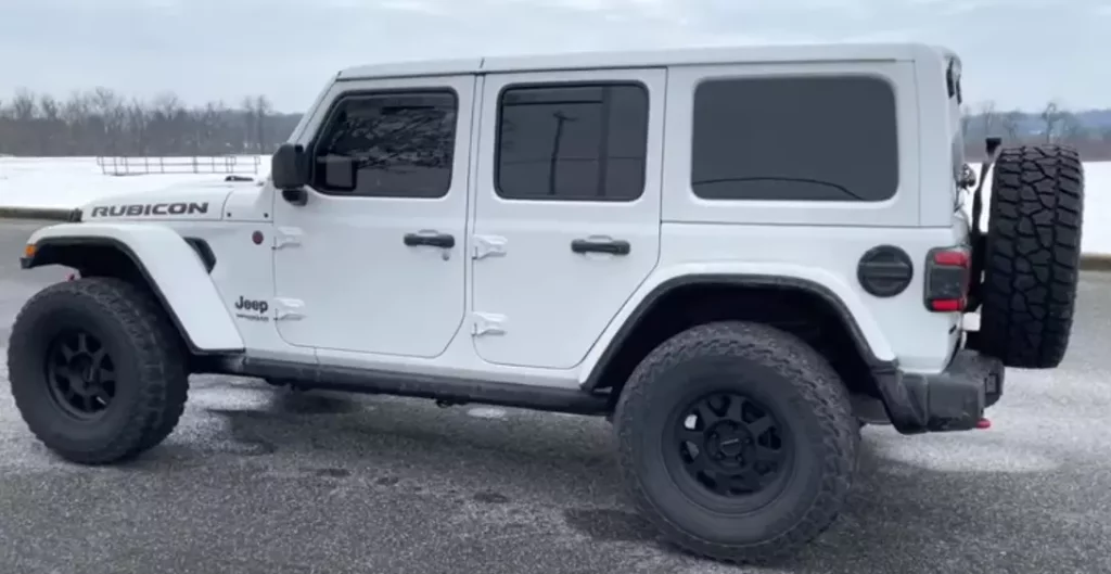 35s tires on your stock Jeep Wrangler with no lift for our review on Best tires for jeep wrangler daily driver