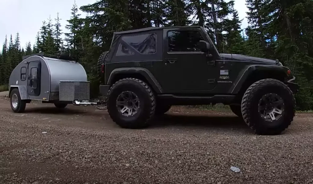 DIY Jeep trailer attached to a Jeep