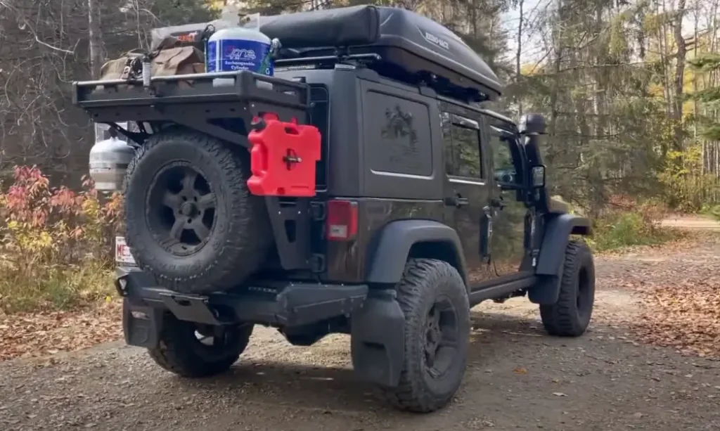 The perfect set-up for Camping in a Jeep Wrangler